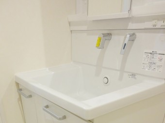 feaaeb26bf58033568d03a264f78fb6c1